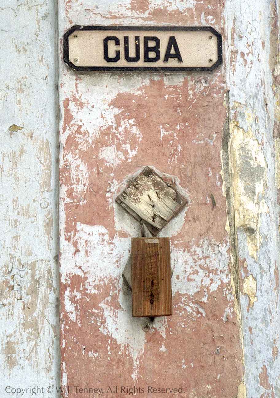 Calle Cuba: Photograph by Will Tenney