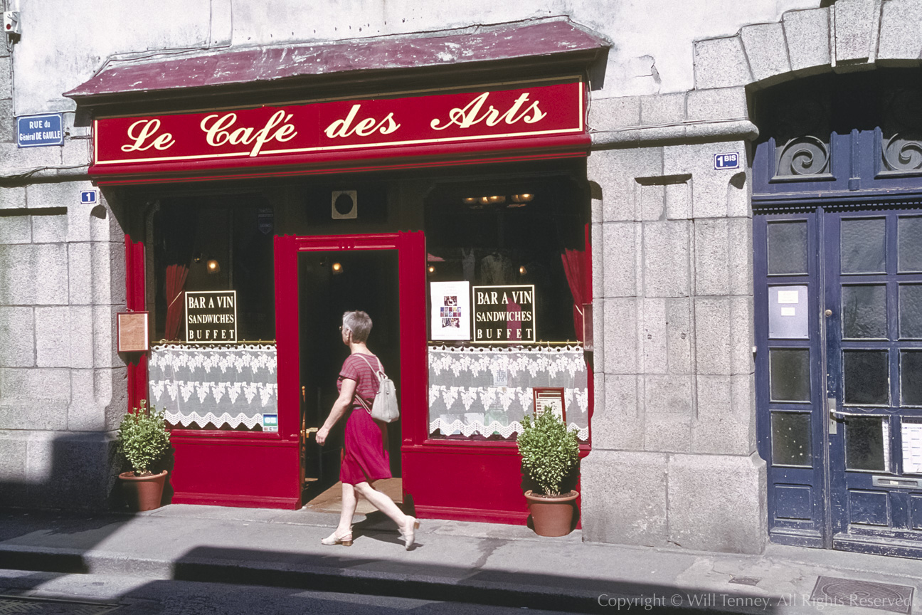 Café des Arts: Photograph by Will Tenney