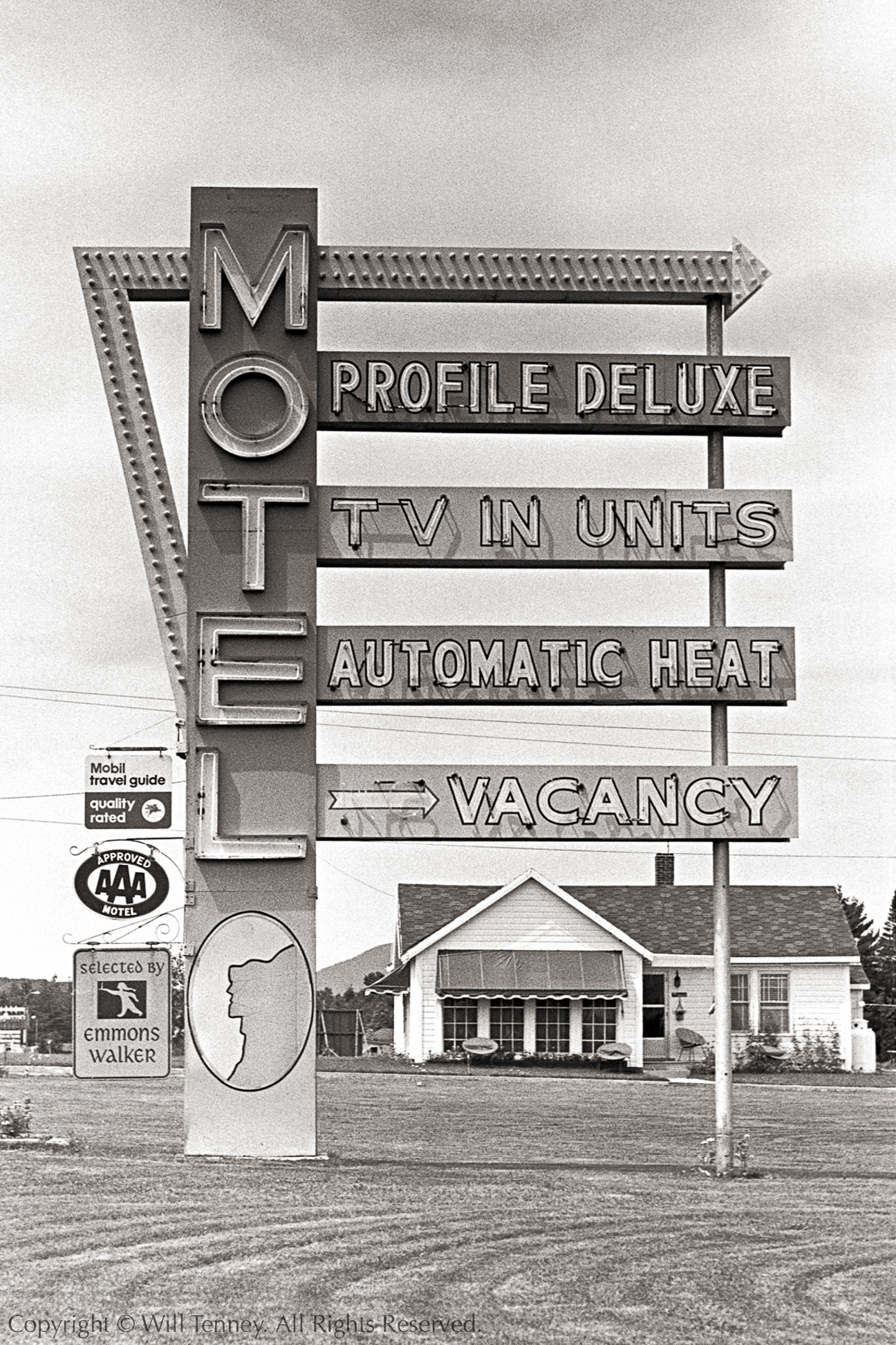 Profile Deluxe Motel: Photograph by Will Tenney