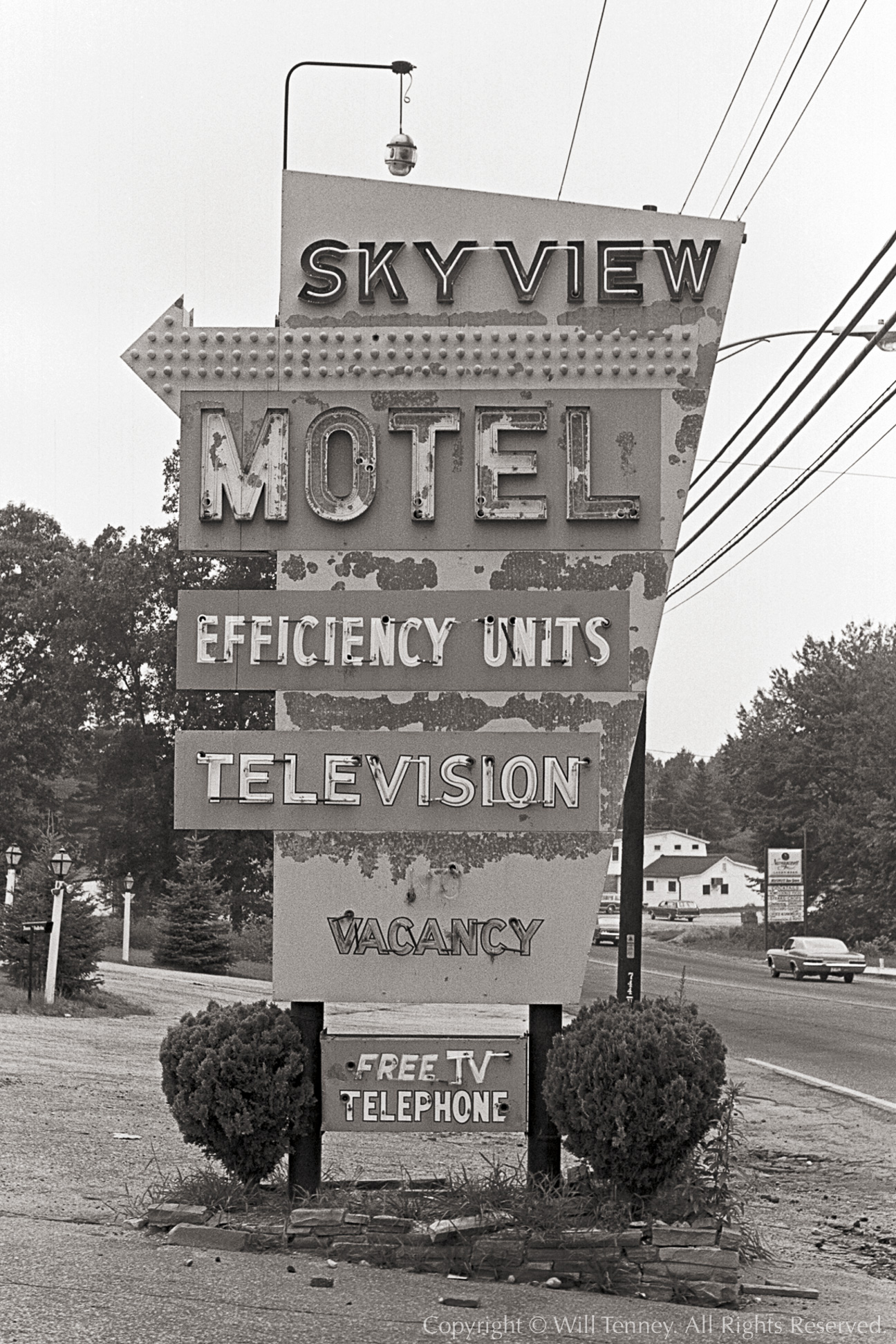 Sky View Motel: Photograph by Will Tenney